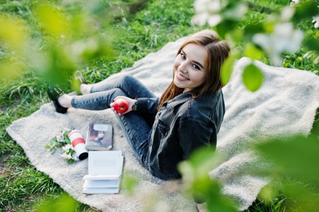 Wybór idealnej działki na Mazurach to proces wymagający starannego rozważenia wielu czynników - od lokalizacji po aspekty prawno-budowlane